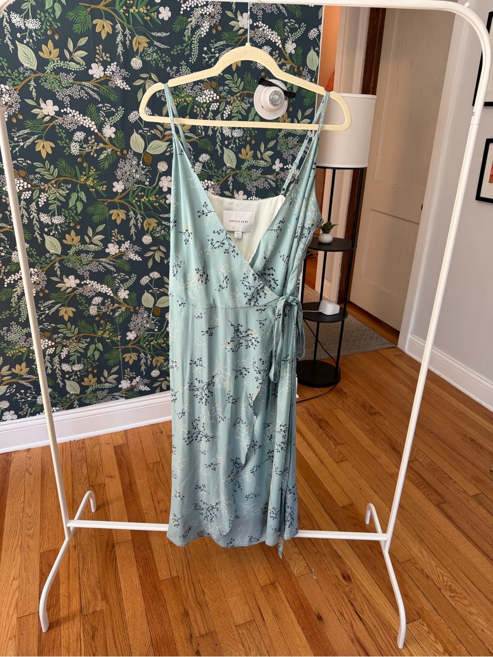 Amour Vert Varden Silk Blue Floral Wrap Dress